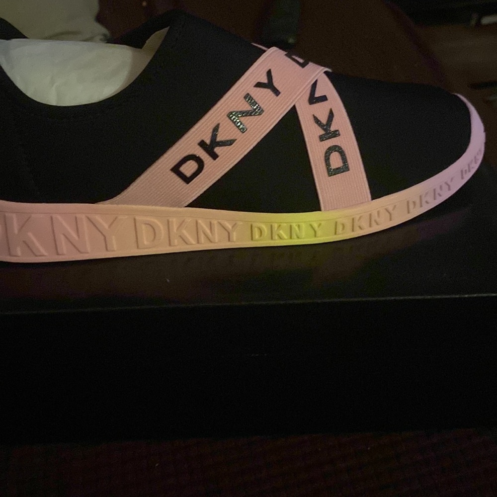 NWT DKNY Allie Stretch black with pink & yellow youth size 6; women’s size 8 - Picture 1 of 8